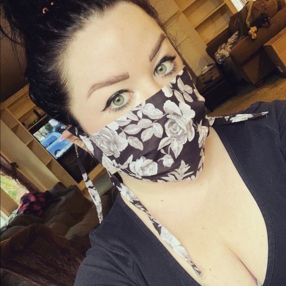 Rainbow cheetah mask - Picture 2 of 2